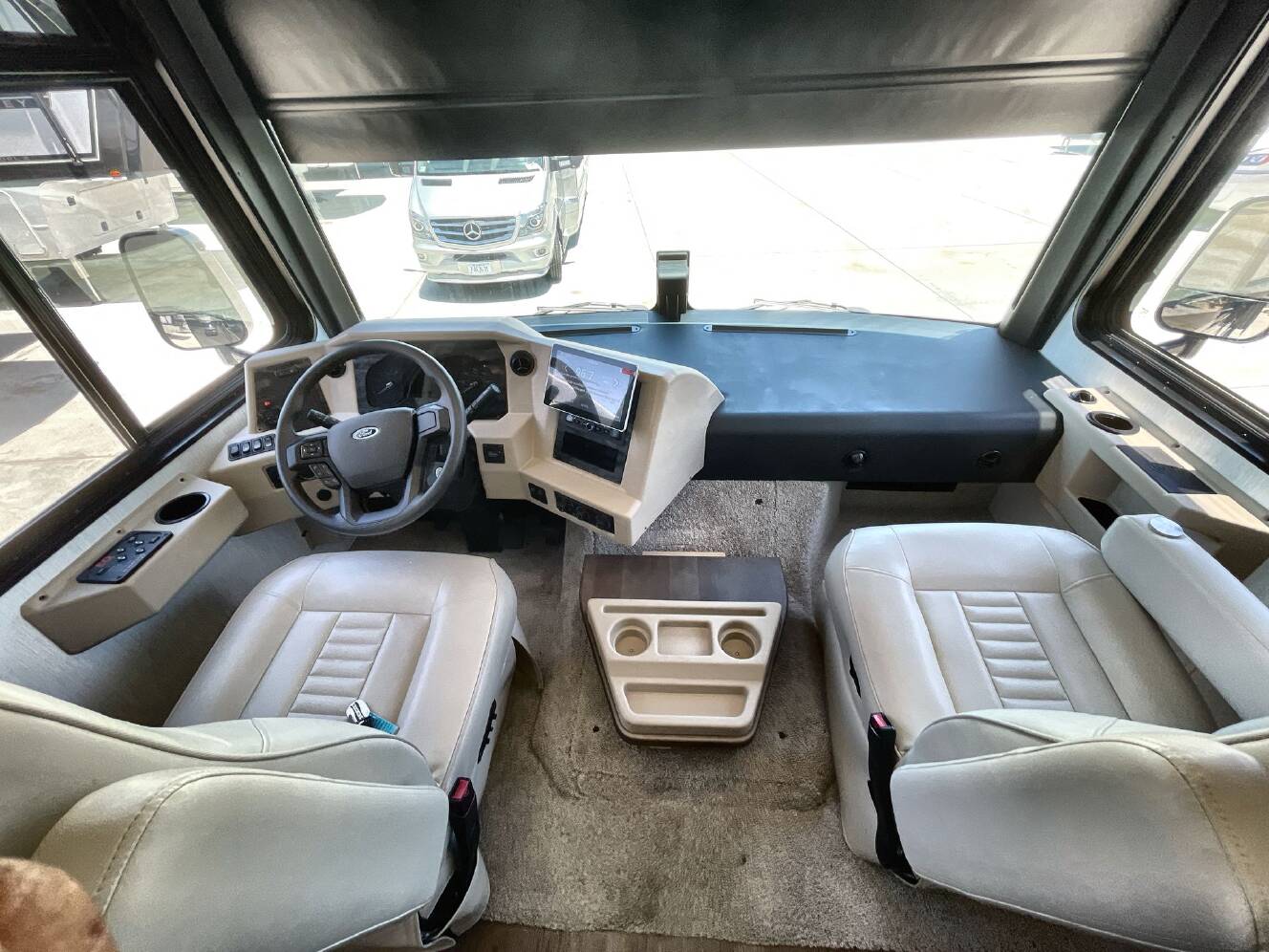 A photo of this 2026 Newmar Bay Star 3626