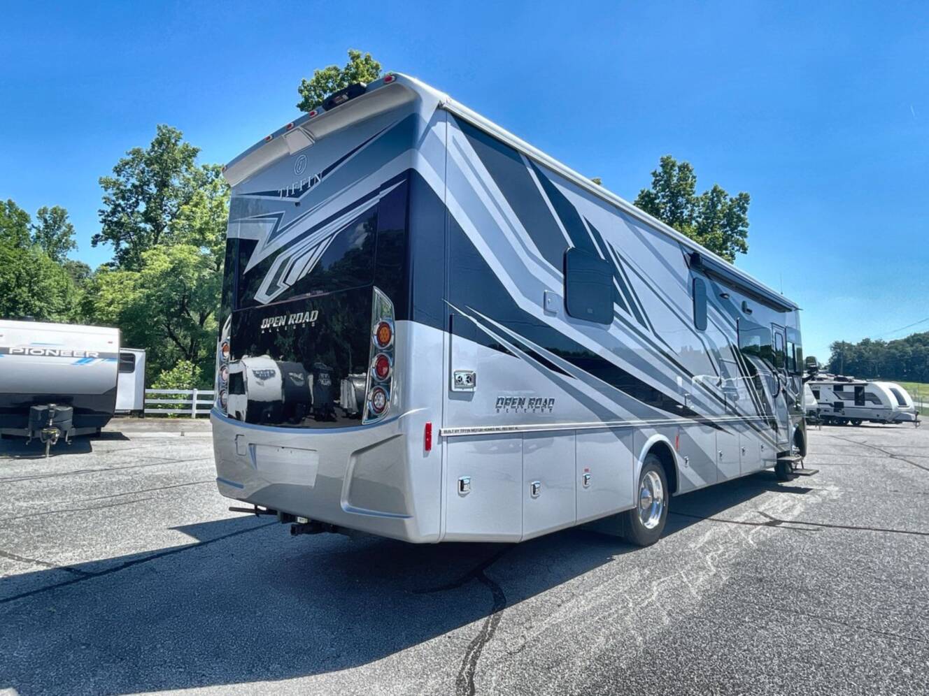 A photo of this 2025 Tiffin Motorhomes ALLEGRO OPEN ROAD 36LA