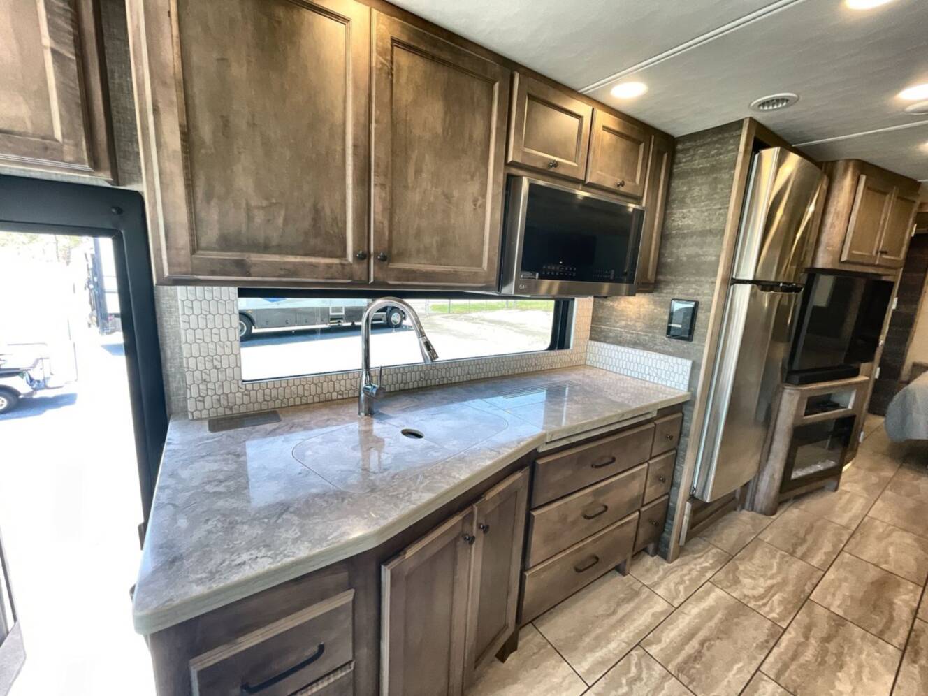 A photo of this 2025 Tiffin Motorhomes ALLEGRO OPEN ROAD 36LA