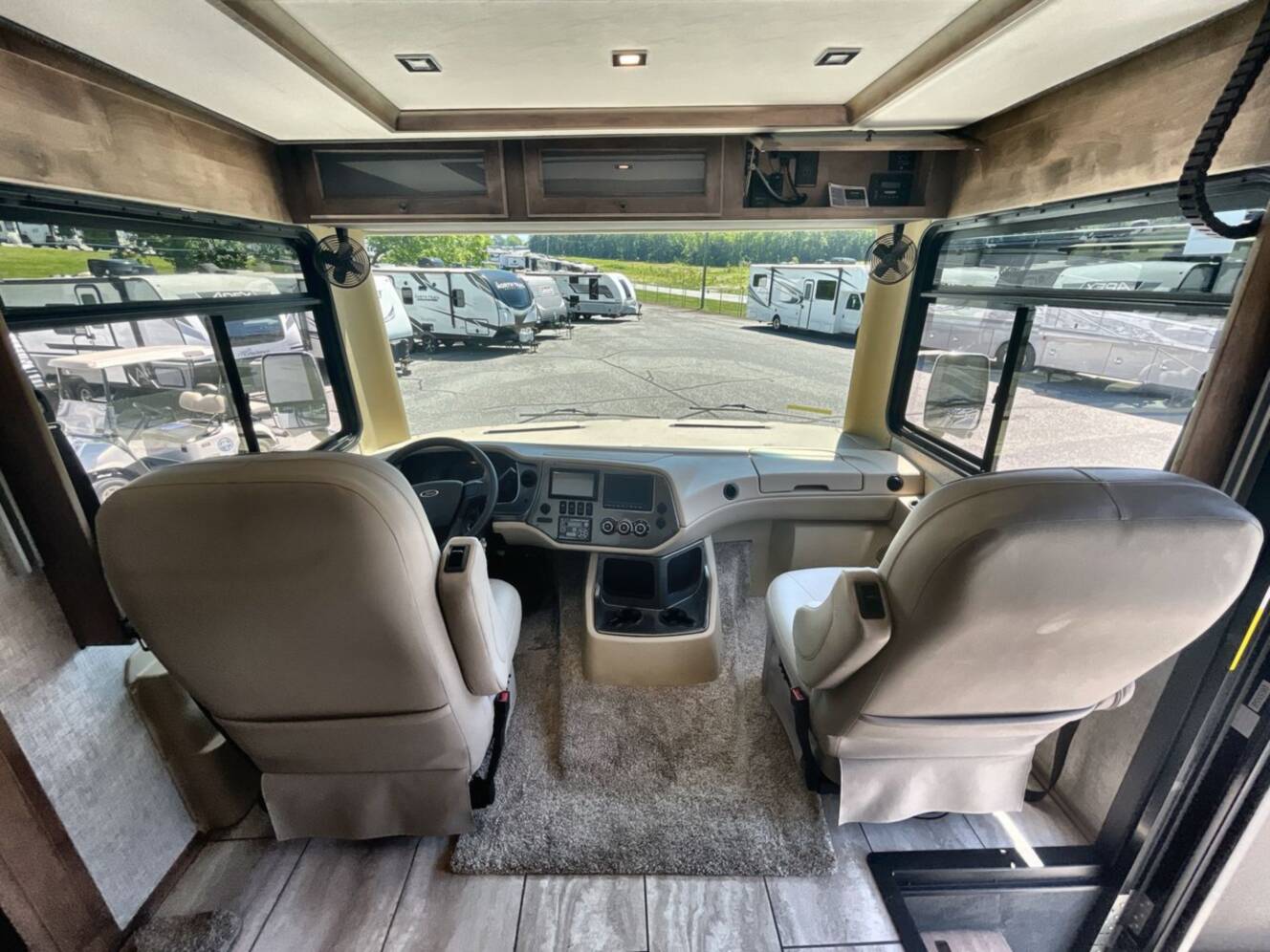 A photo of this 2025 Tiffin Motorhomes ALLEGRO OPEN ROAD 36LA