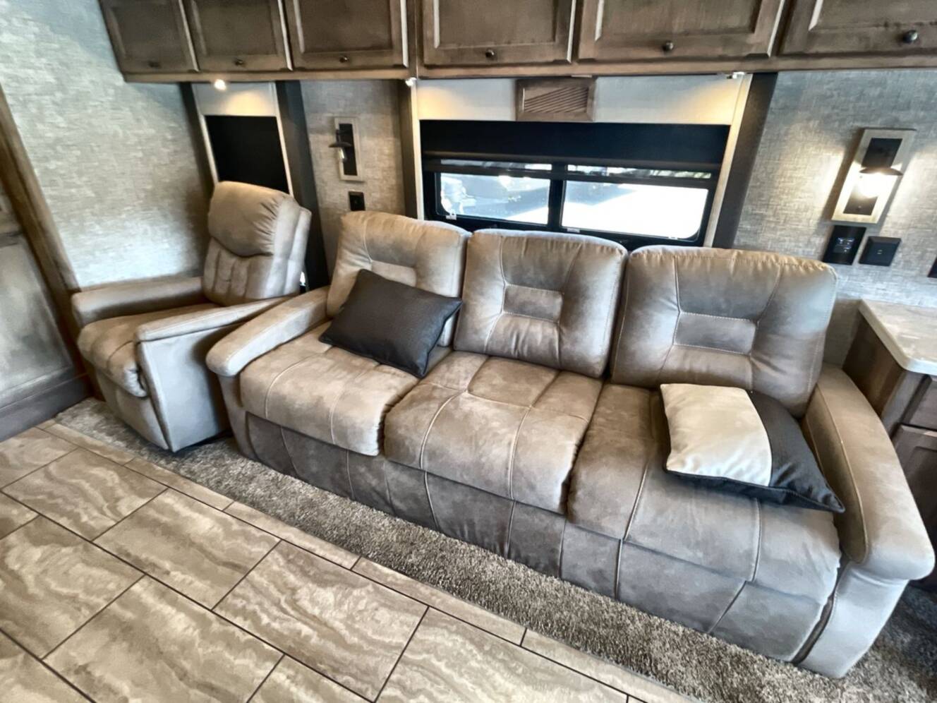A photo of this 2025 Tiffin Motorhomes ALLEGRO OPEN ROAD 36LA