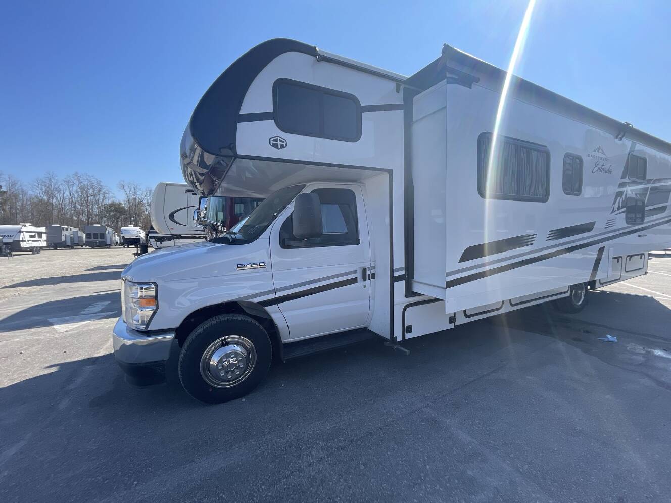 A photo of this 2026 East To West Entrada 3100FB