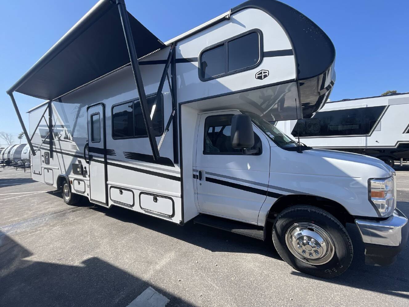 A photo of this 2026 East To West Entrada 3100FB