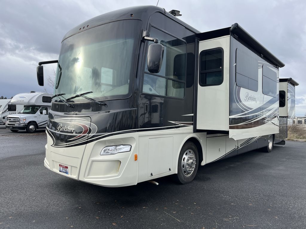 2015 Forest River Berkshire XL 40BH in post falls ID