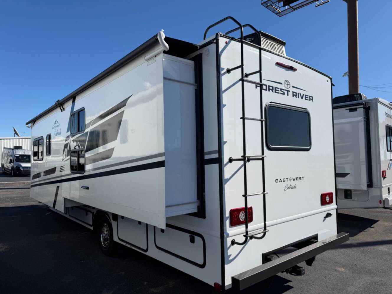 A photo of this 2026 East To West Entrada 3100FB