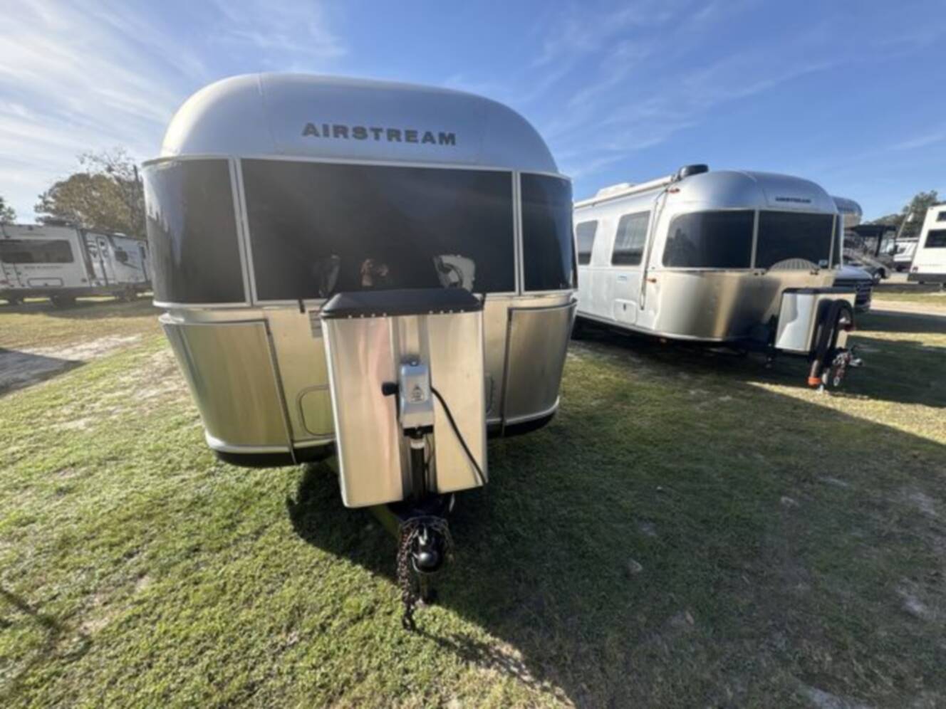 A photo of this 2018 Airstream Classic 33FBQ