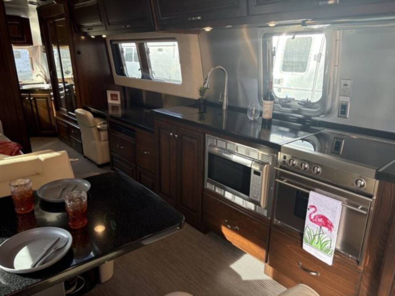 A photo of this 2018 Airstream Classic 33FBQ