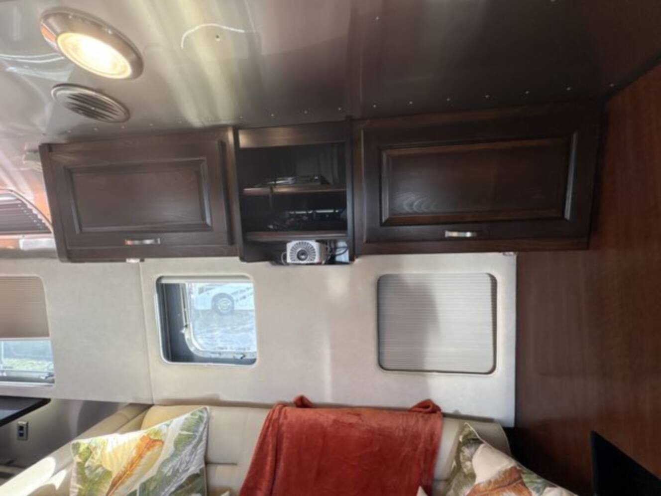A photo of this 2018 Airstream Classic 33FBQ