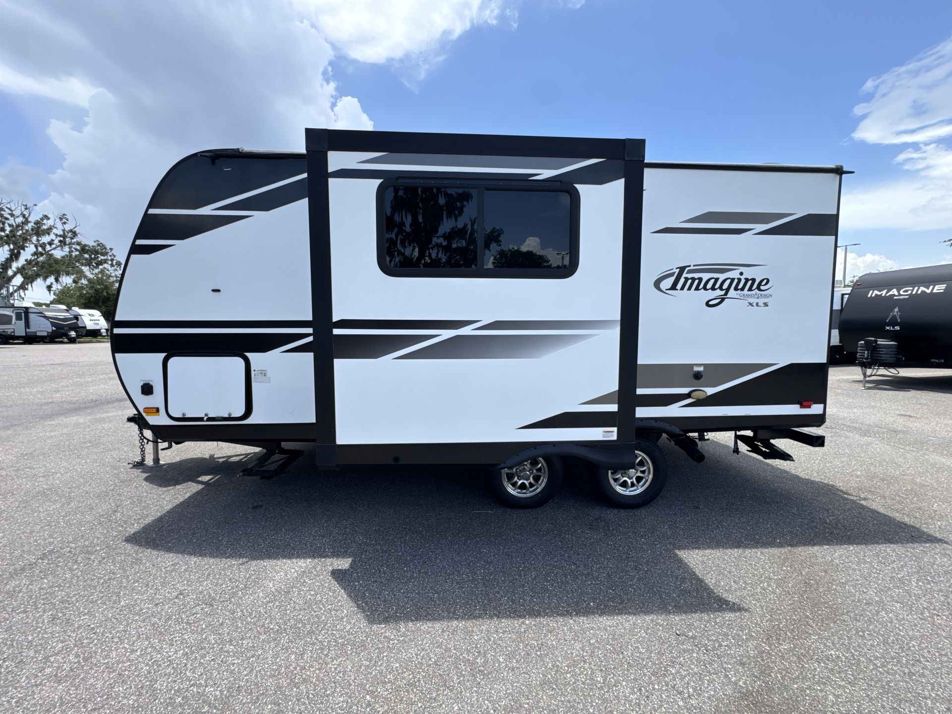 2020 Grand Design Imagine 17MKE in dover FL