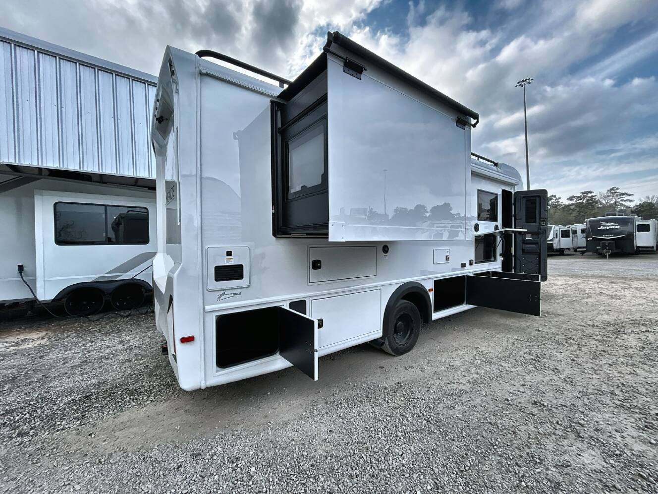 A photo of this 2026 Grand Design Lineage Series F 31ZW