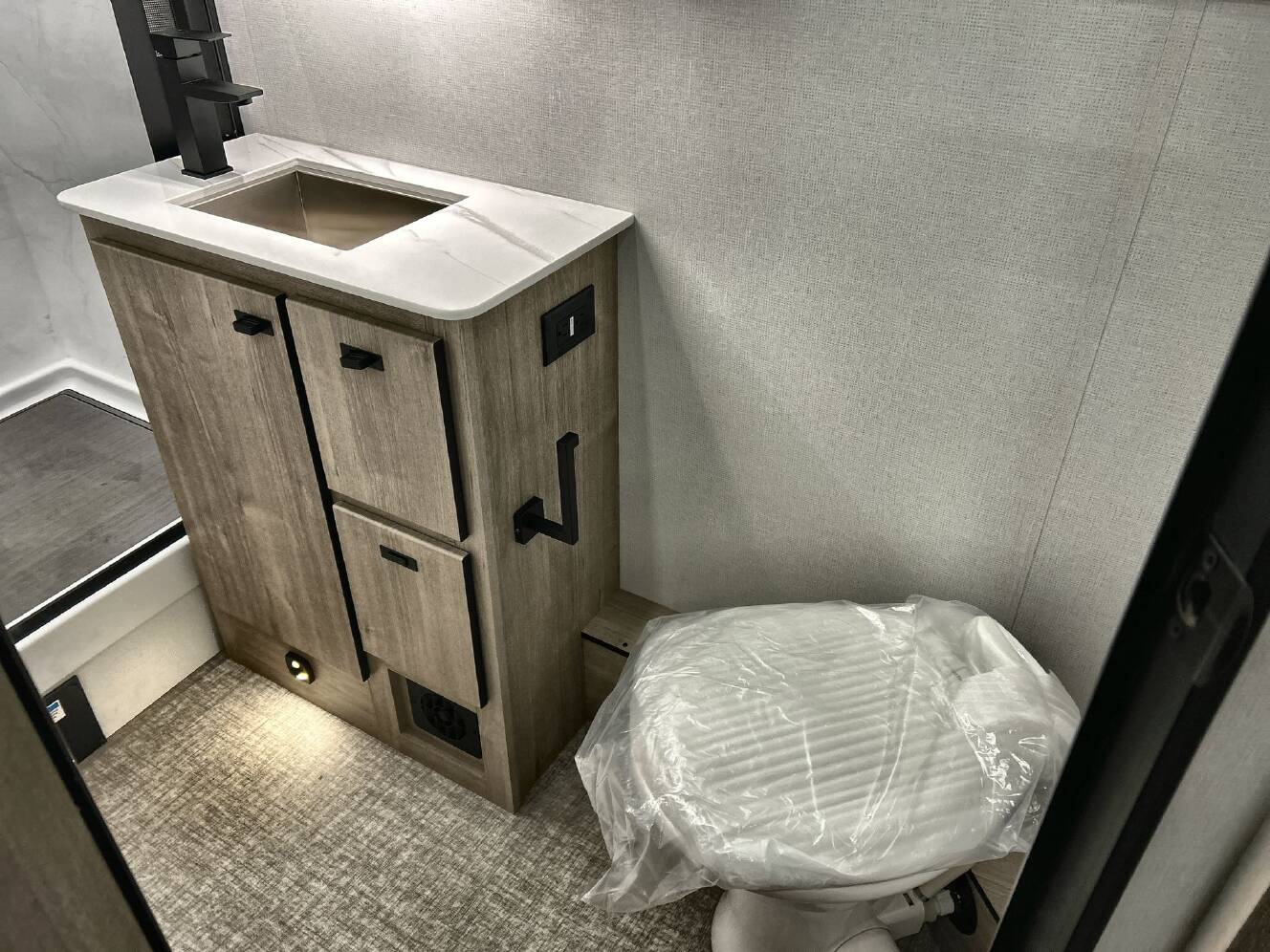 A photo of this 2026 Grand Design Lineage Series F 31ZW