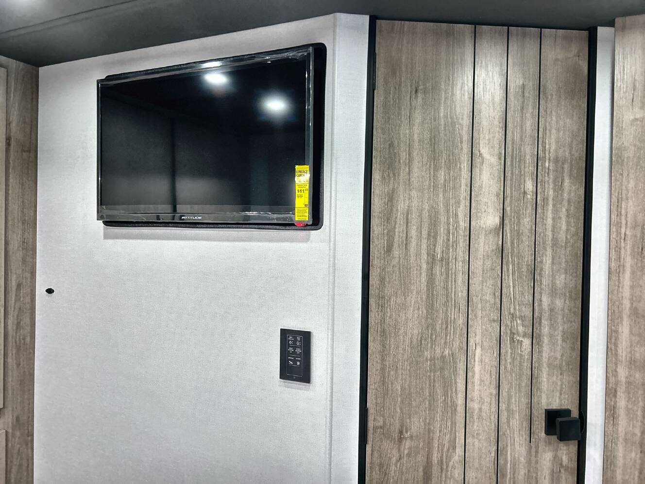 A photo of this 2026 Grand Design Lineage Series F 31ZW