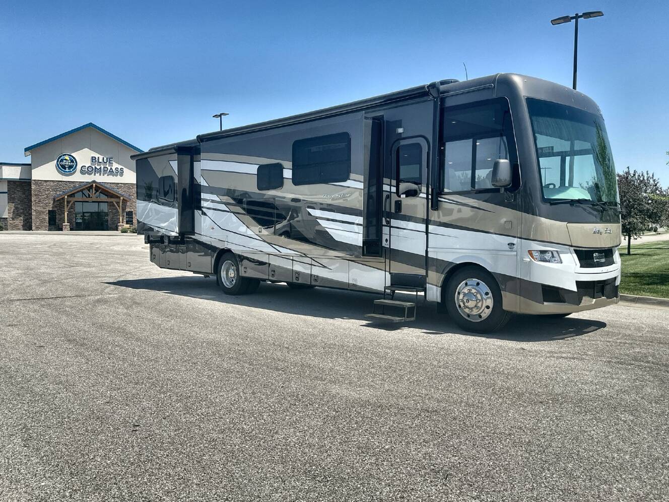 A photo of this 2026 Newmar Bay Star 3626