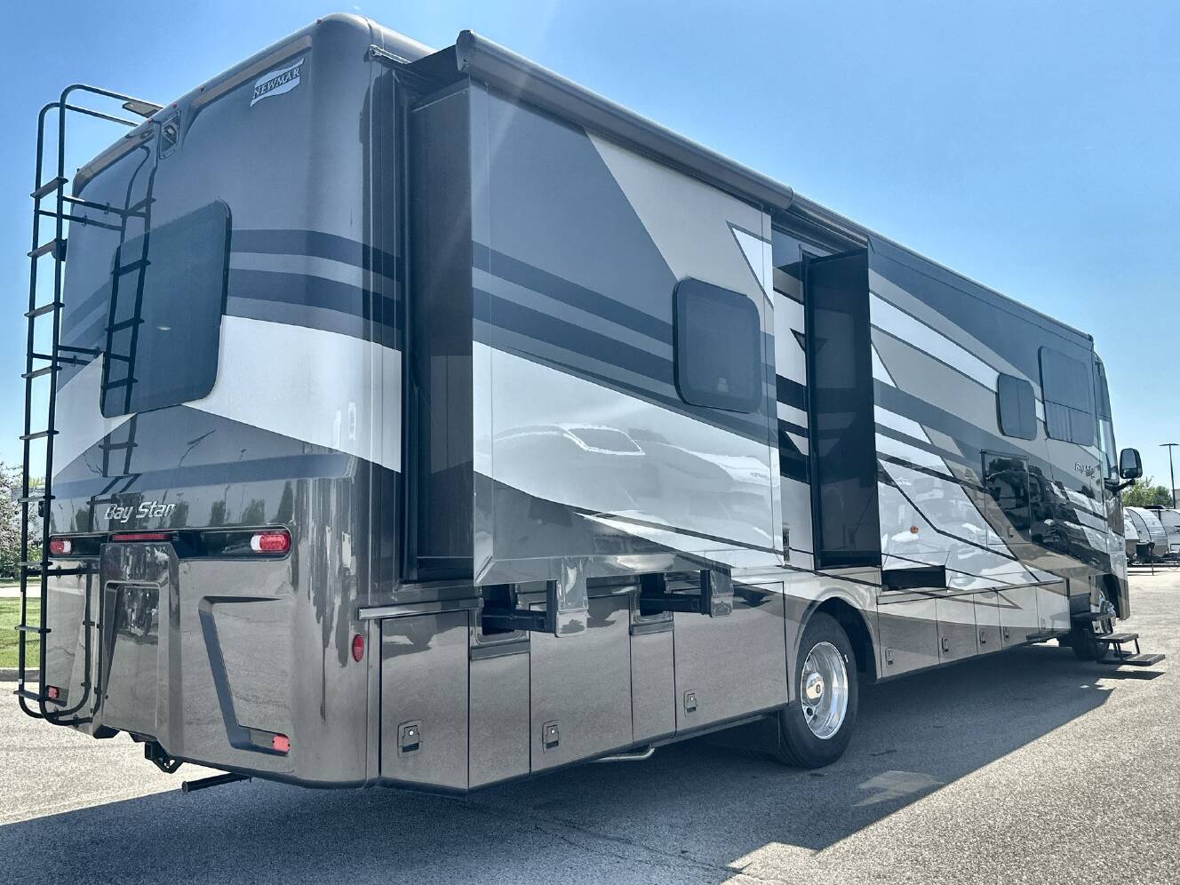 A photo of this 2026 Newmar Bay Star 3626