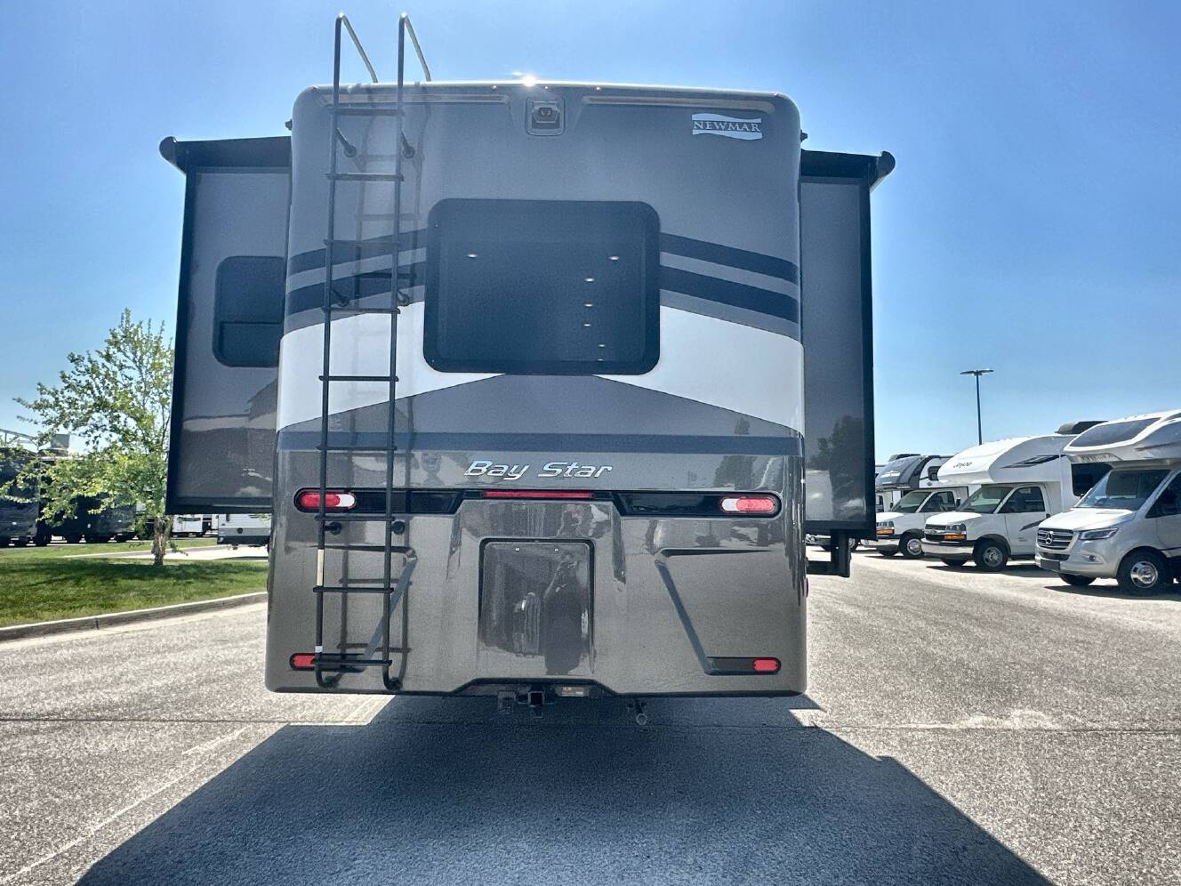 A photo of this 2026 Newmar Bay Star 3626
