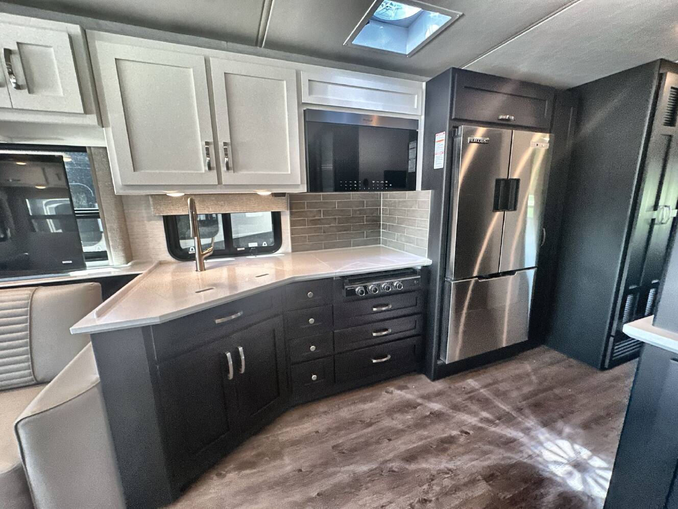 A photo of this 2026 Newmar Bay Star 3626