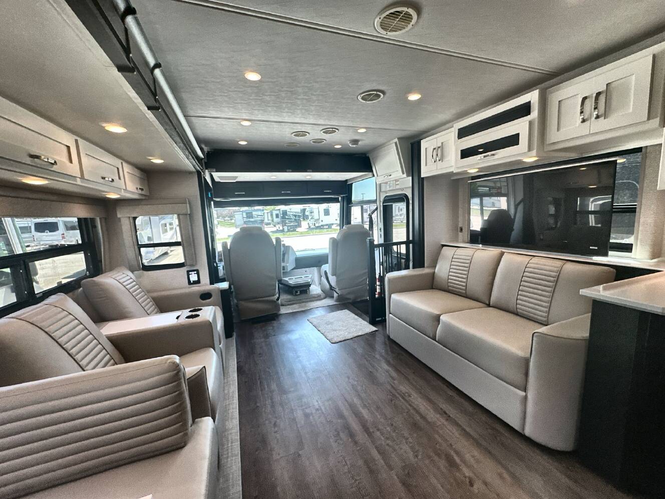 A photo of this 2026 Newmar Bay Star 3626