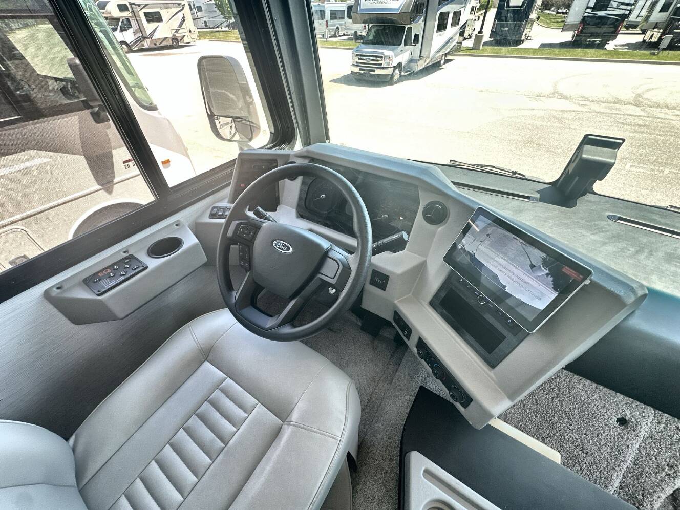A photo of this 2026 Newmar Bay Star 3626