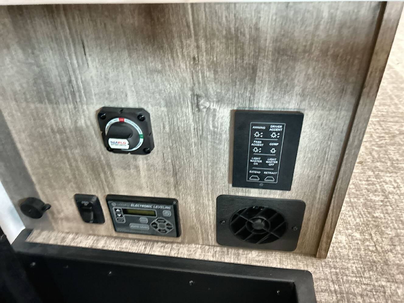 A photo of this 2026 Grand Design Lineage Series F 31ZW