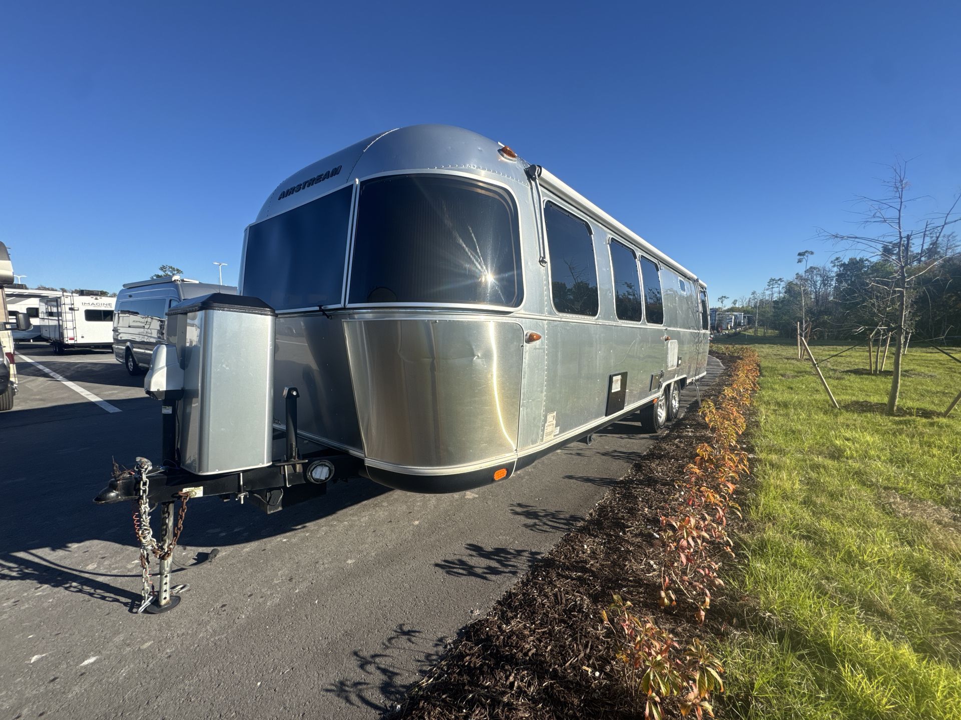 2017 Airstream Classic 30RB in dover FL