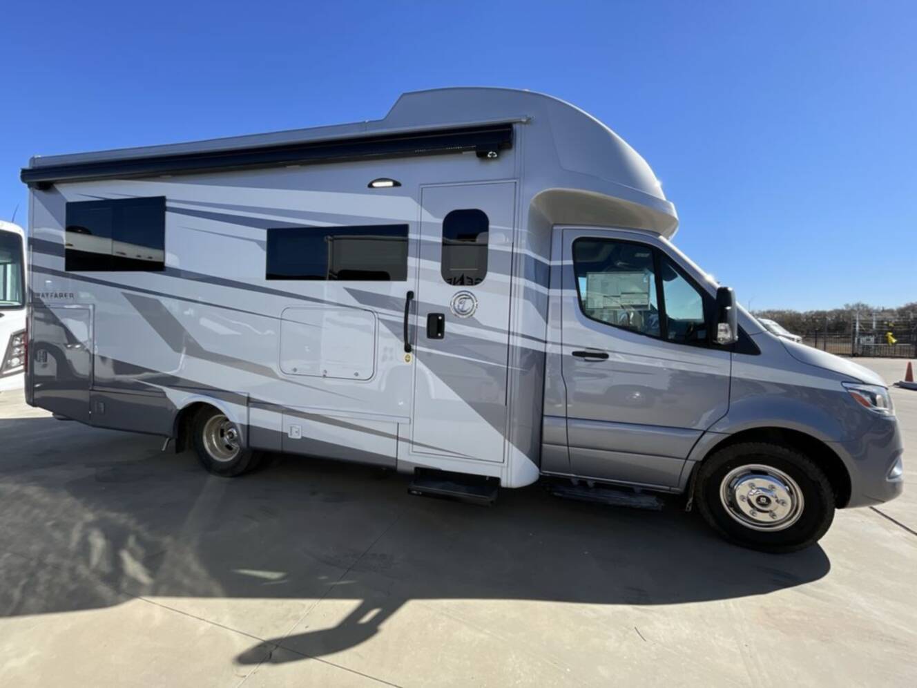 A photo of this 2026 Tiffin Motorhomes Wayfarer 25XLW