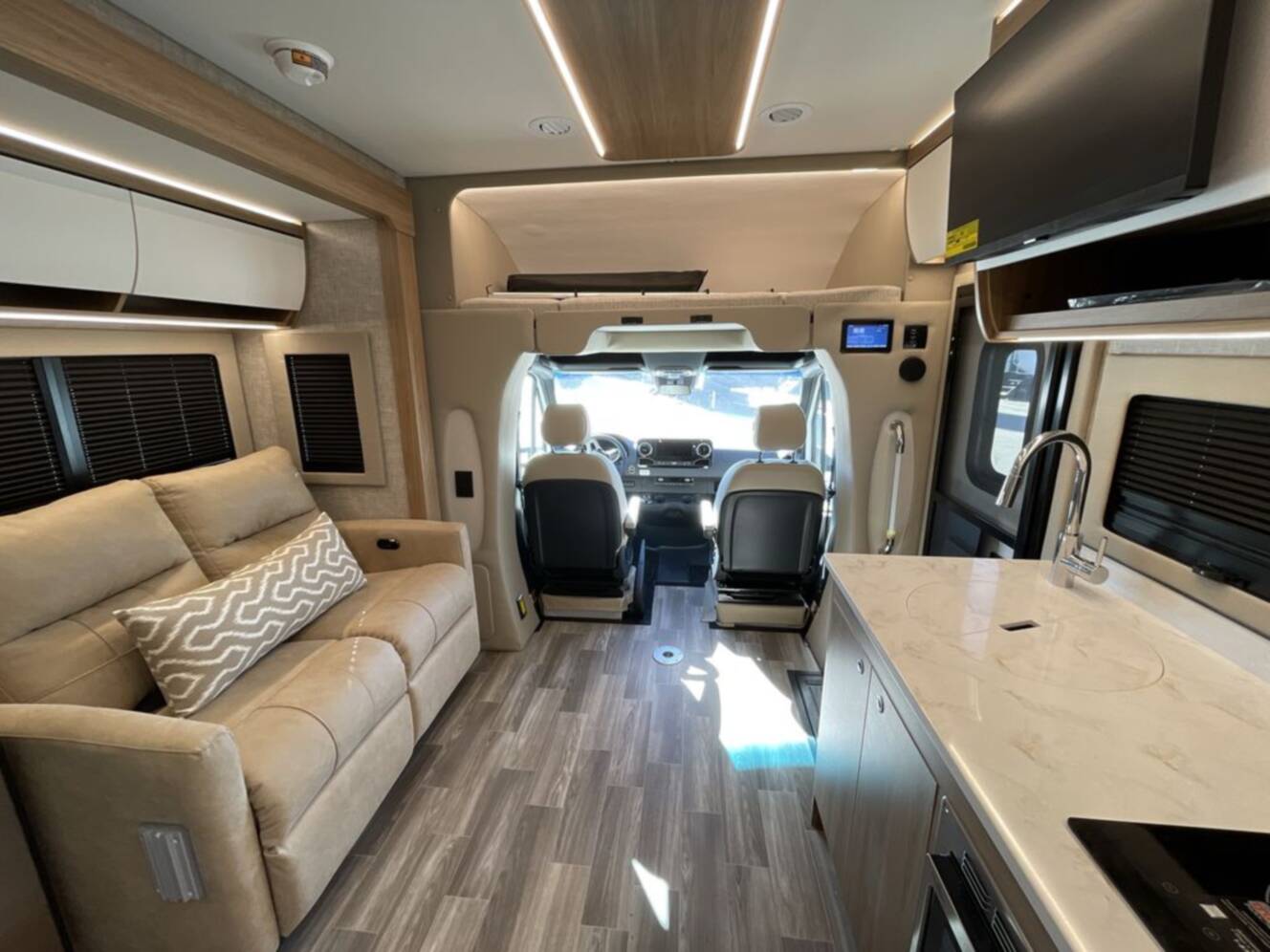 A photo of this 2026 Tiffin Motorhomes Wayfarer 25XLW