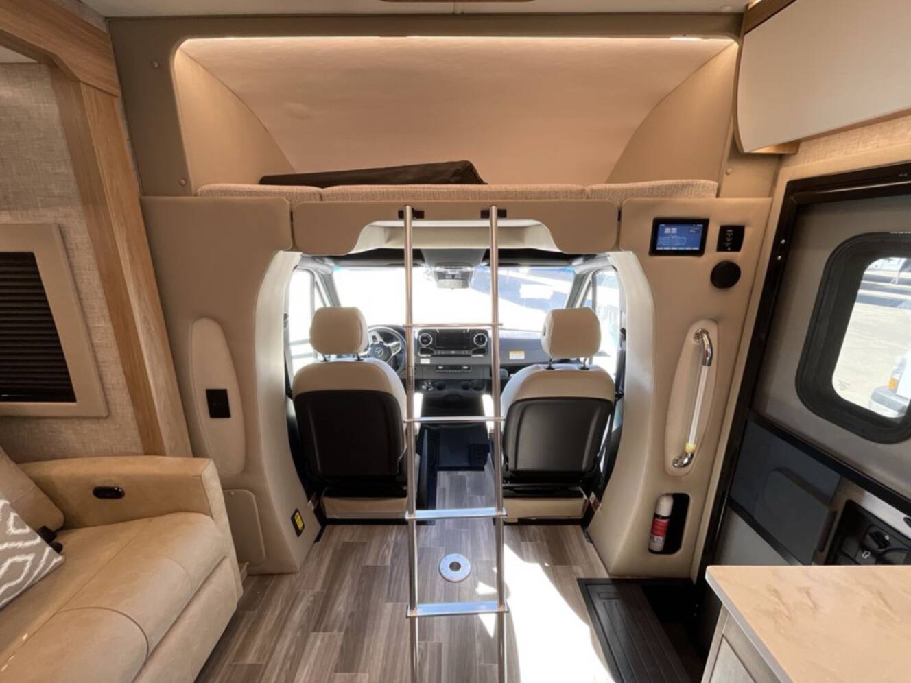 A photo of this 2026 Tiffin Motorhomes Wayfarer 25XLW