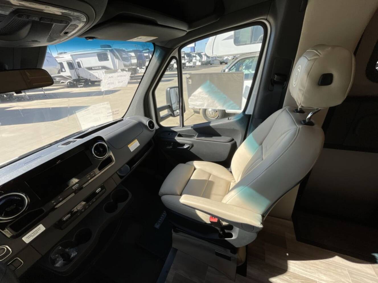 A photo of this 2026 Tiffin Motorhomes Wayfarer 25XLW