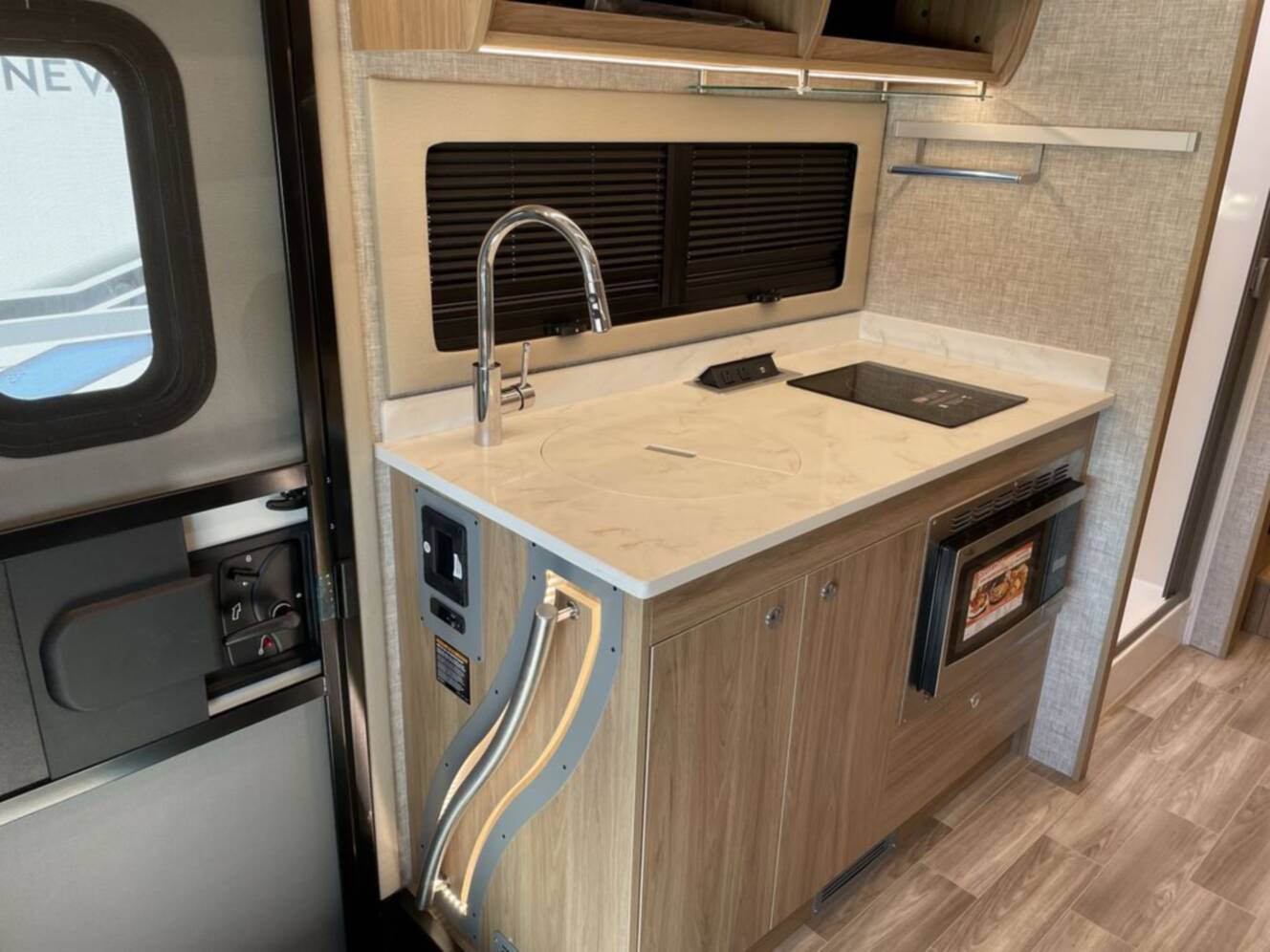 A photo of this 2026 Tiffin Motorhomes Wayfarer 25XLW