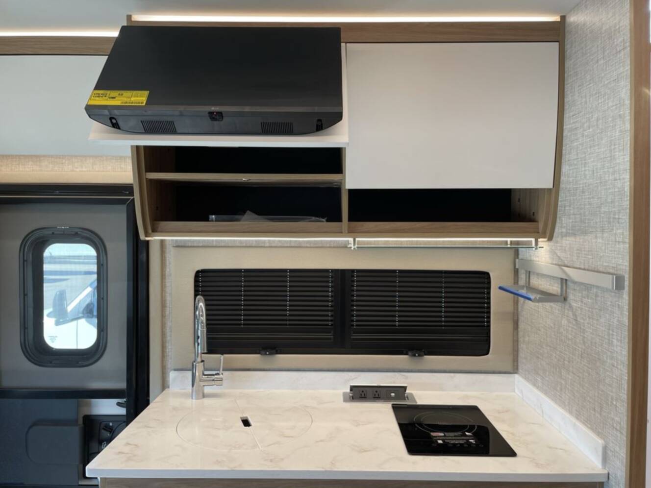 A photo of this 2026 Tiffin Motorhomes Wayfarer 25XLW