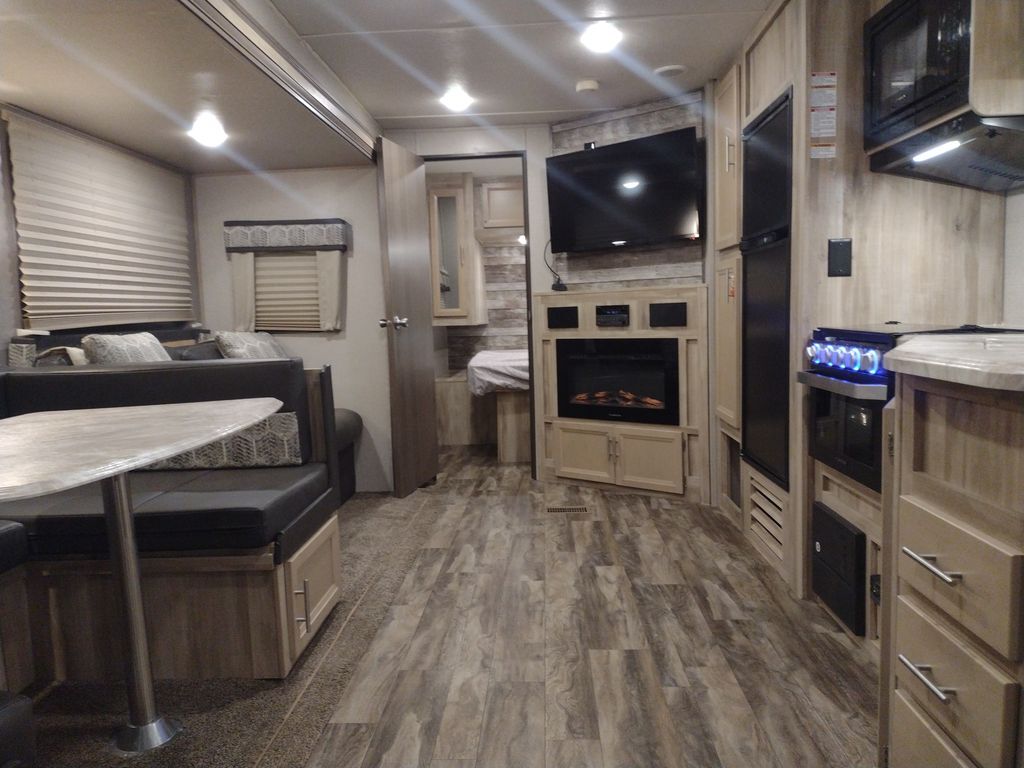 2021 Coachmen Catalina Legacy Edition 263BHSCK in indianapolis IN