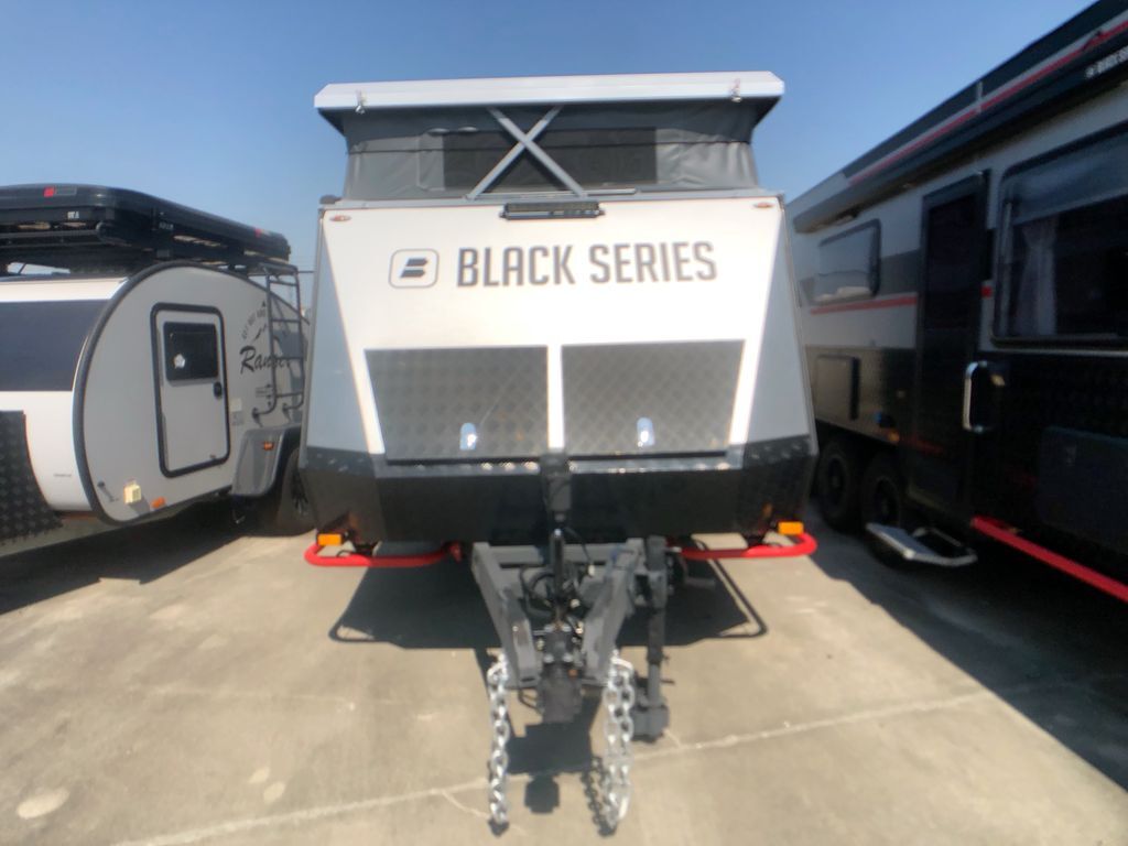 2022 Black Series HQ12 RV