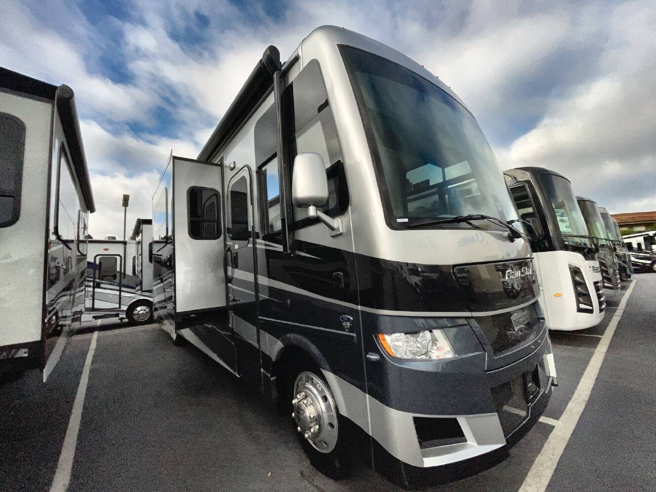 A photo of this 2026 Newmar Bay Star 3629