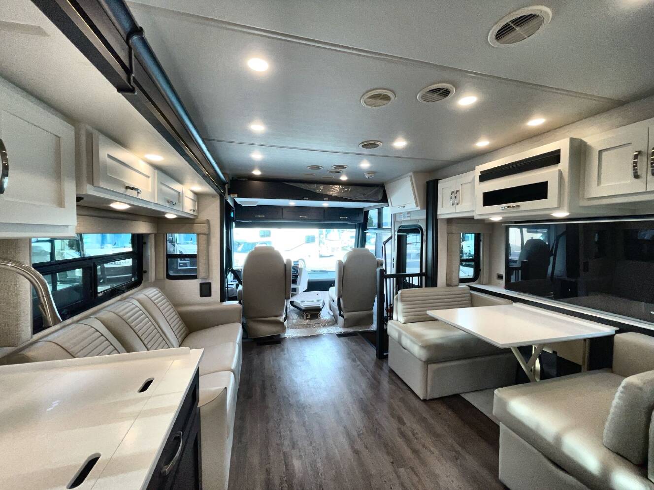 A photo of this 2026 Newmar Bay Star 3629