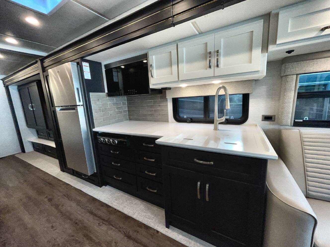 A photo of this 2026 Newmar Bay Star 3629