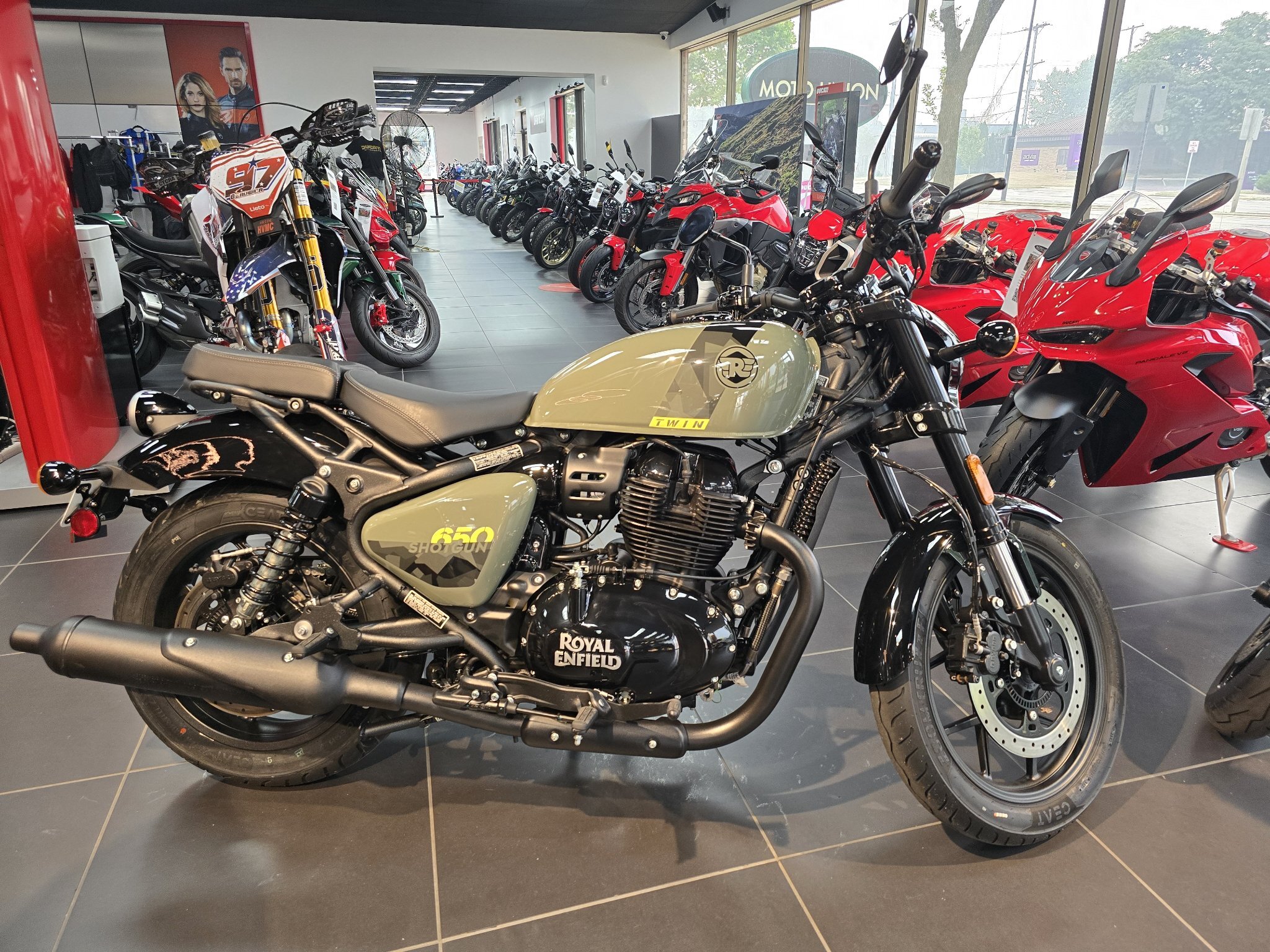 2026 Royal Enfield Shotgun 650 650 in West Allis, WI