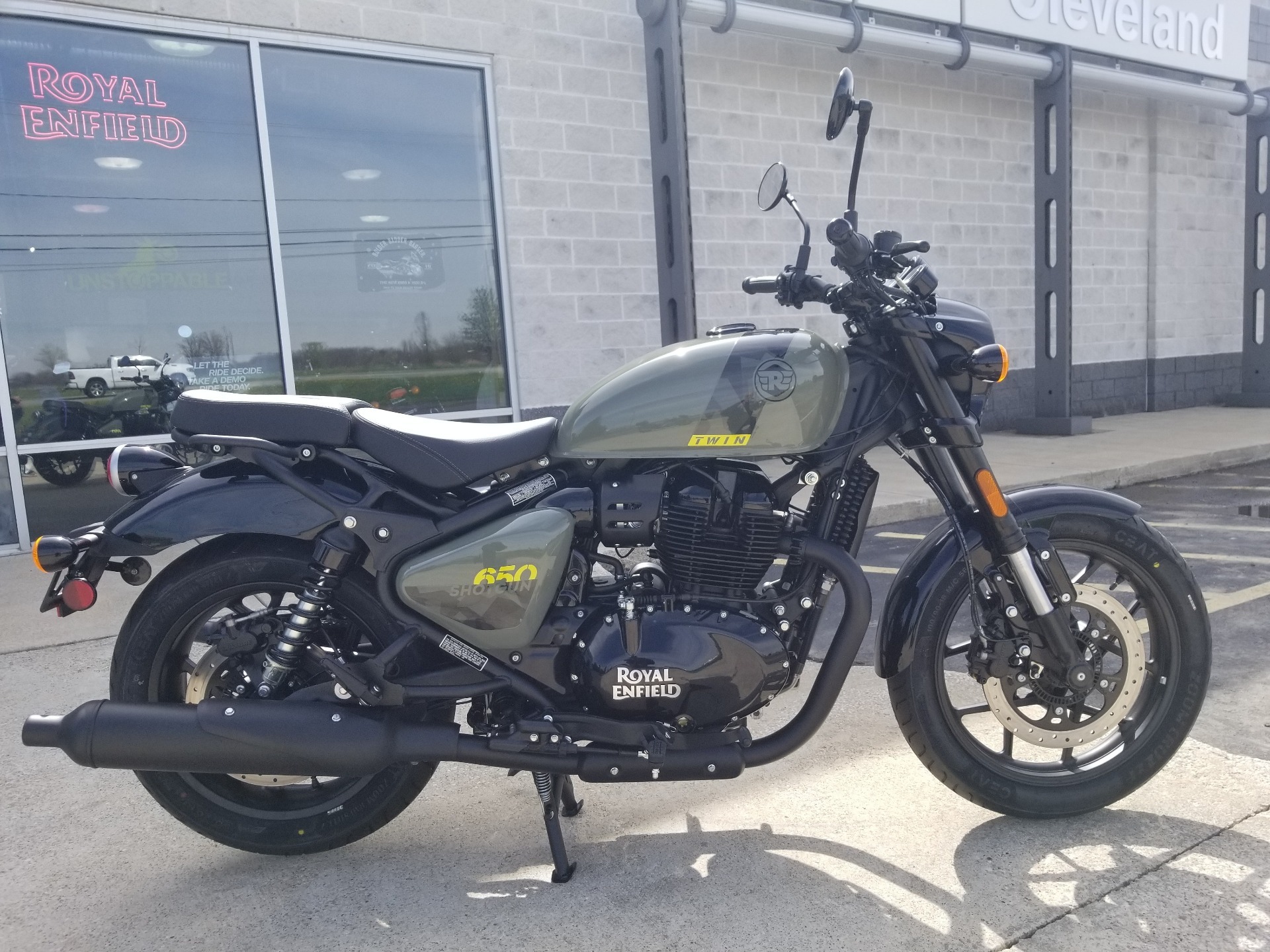 2024 Royal Enfield Shotgun 650 Drill Green 650 in Aurora, OH