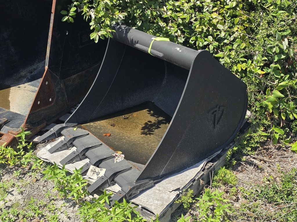SANY® 36" QA Bucket for SY75/SY80/SLB95 in Panama City, FL