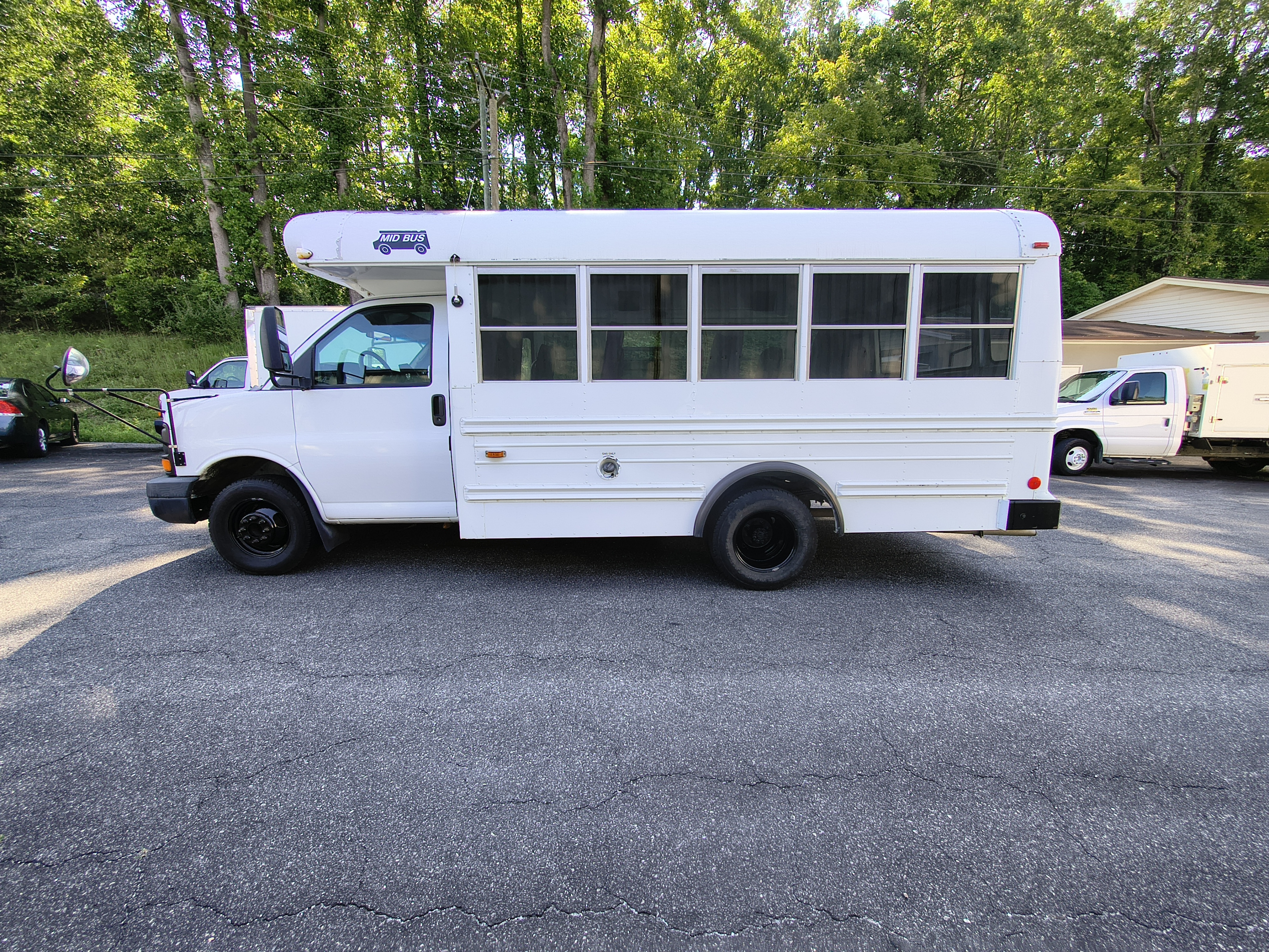 2005 CHEVROLET EXPRESS G3500 in Hudson, NC