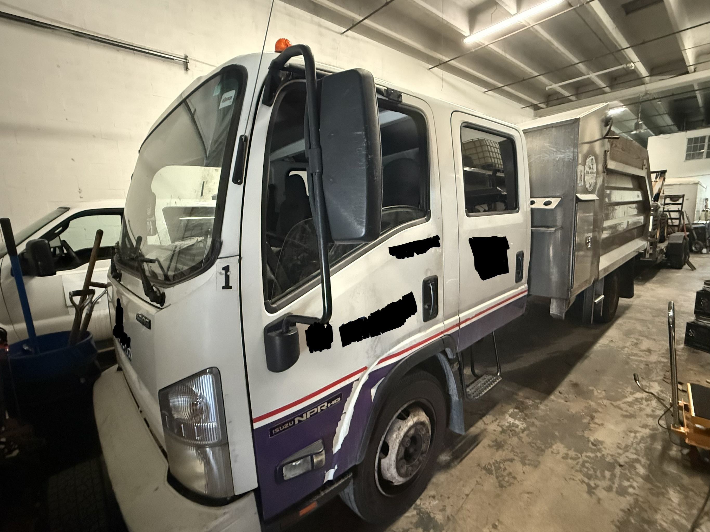 2013 ISUZU NPR HD GAS in Miami, FL