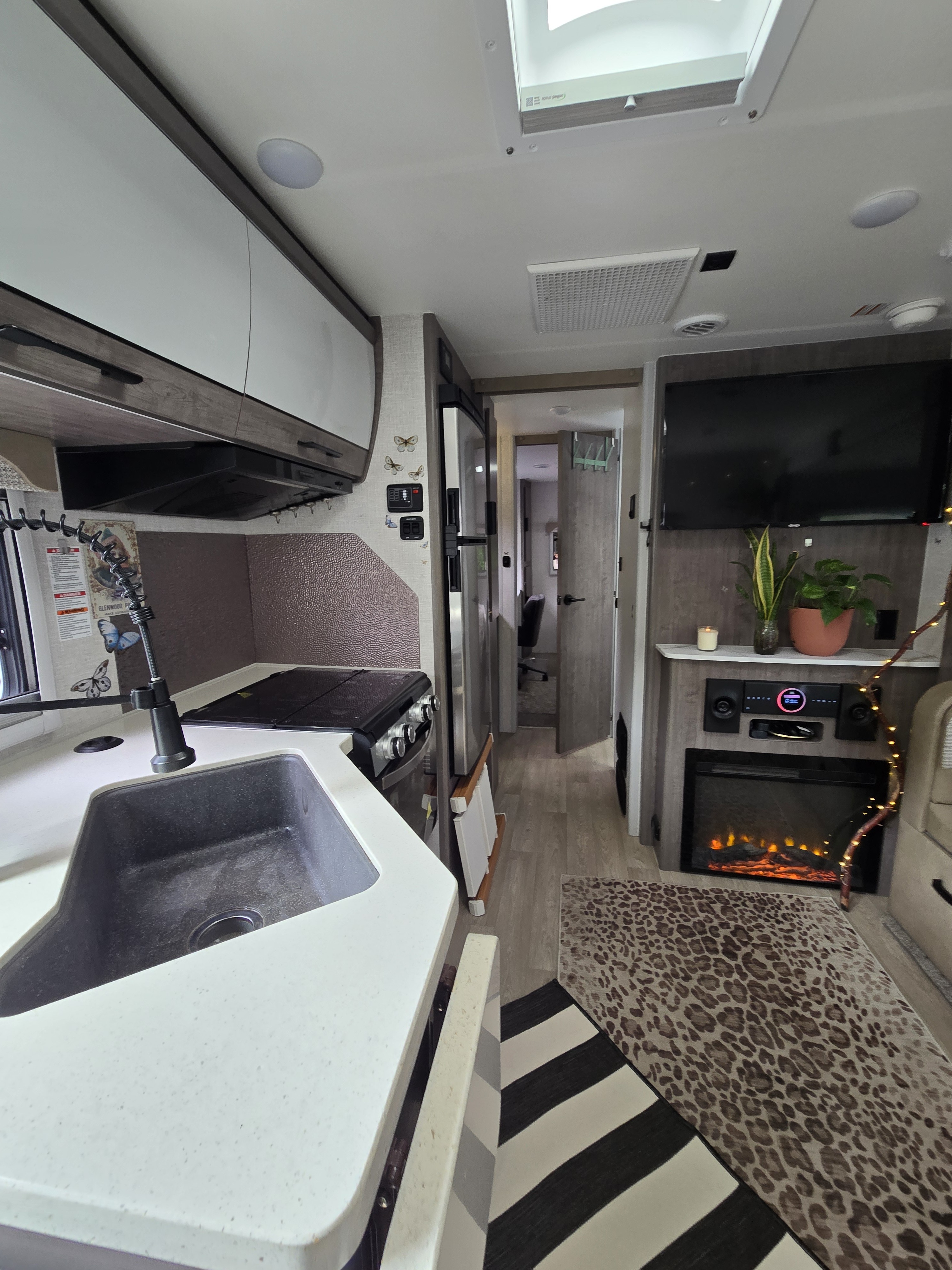2026 Lance 2465 TRAVEL TRAILER in eureka CA