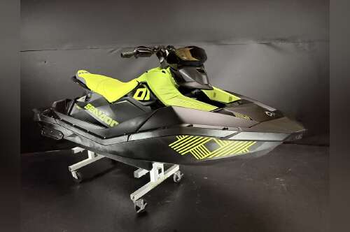 2023 Sea-Doo Spark Trixx 3-Up Rotax 900 H.O. ACE Ibr And Audio in appleton WI