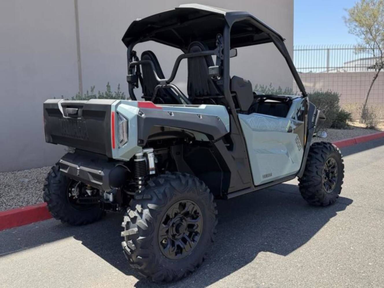 A photo of this 2026 Yamaha Wolverine X2 1000 Xt-R