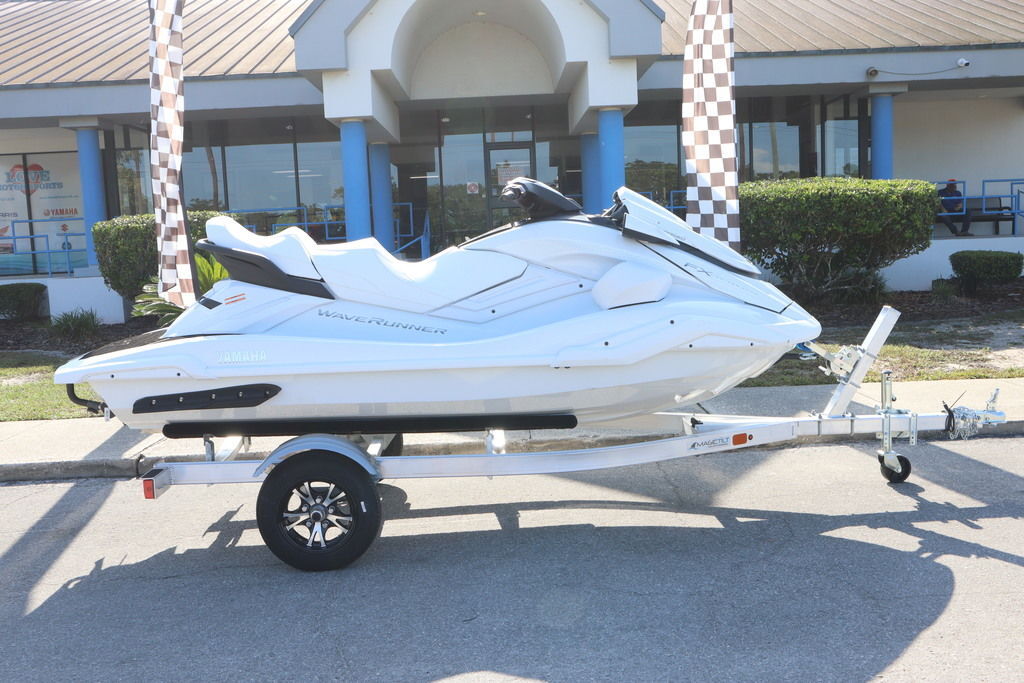 2026 Yamaha Waverunners FX Cruiser SVHO® Three Seater jet ski