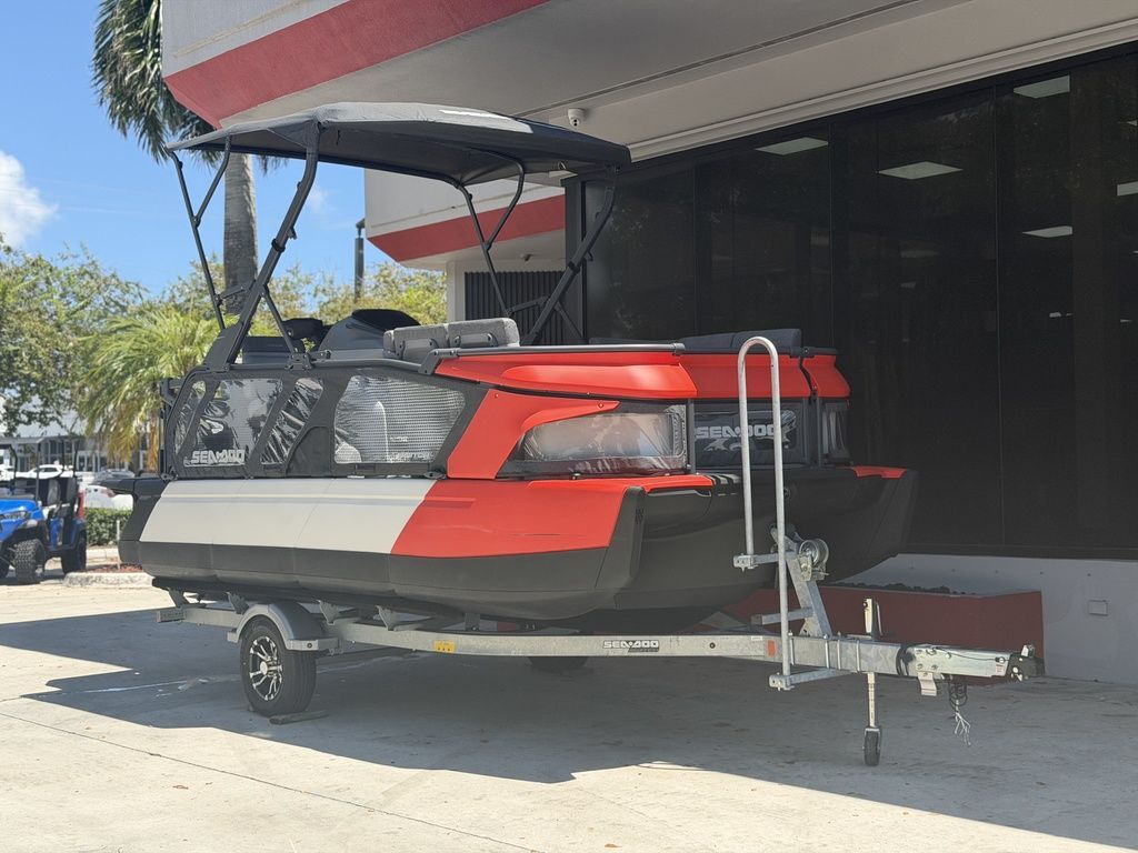 2025 Sea-Doo Switch Cruise 18 - 230 hp Galvanized 21 - 230 HP in west palm beach FL