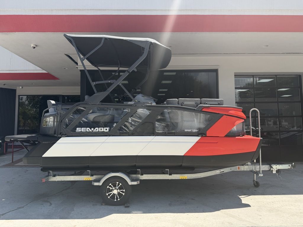 2025 Sea-Doo Switch Cruise 18 - 230 hp Galvanized 21 - 230 HP in west palm beach FL