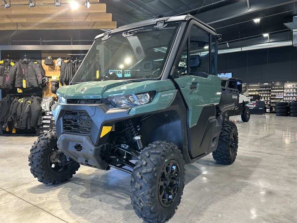 2024 Can-Am Defender DPS CAB HD9 in dickeyville WI
