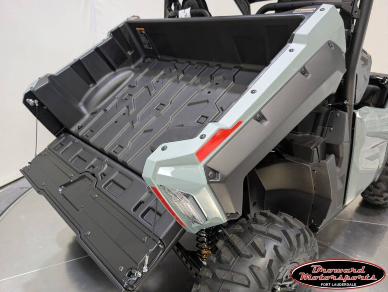 A photo of this 2026 Yamaha Wolverine X2 1000 Xt-R