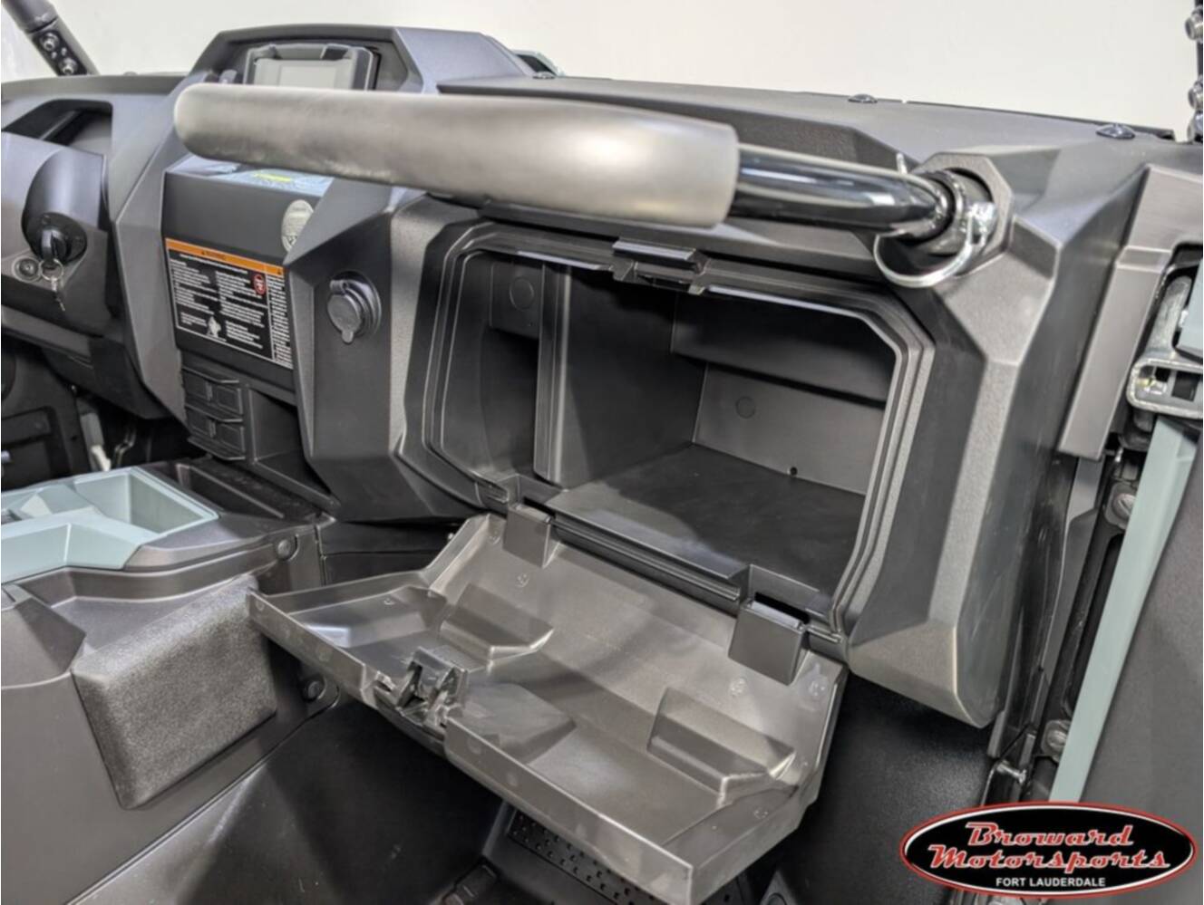 A photo of this 2026 Yamaha Wolverine X2 1000 Xt-R