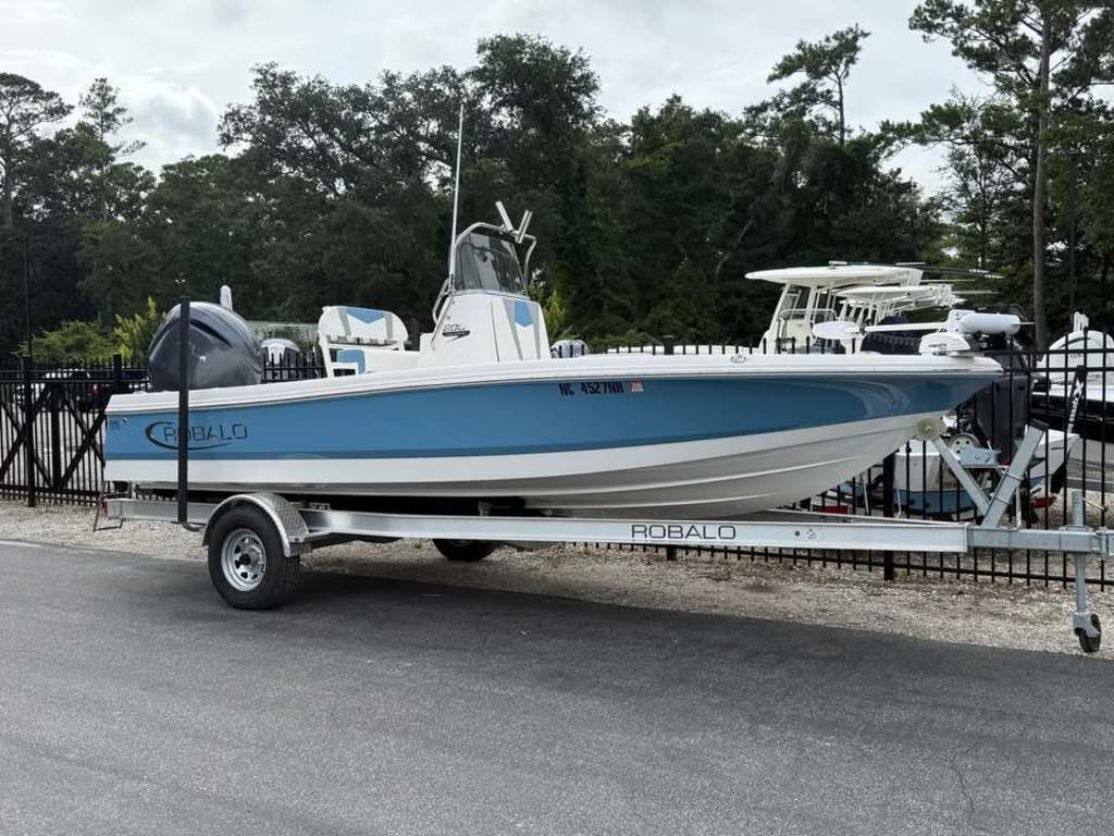2026 Robalo 206 Cayman in wilmington NC